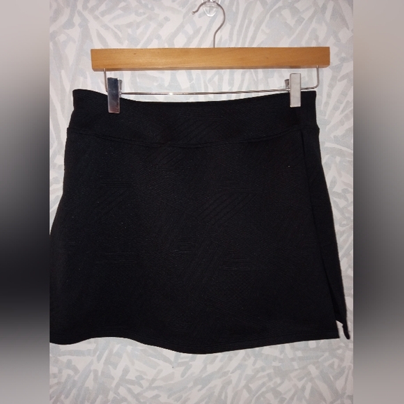 Spalding, women's skort, size Medium, color black - Picture 2 of 2